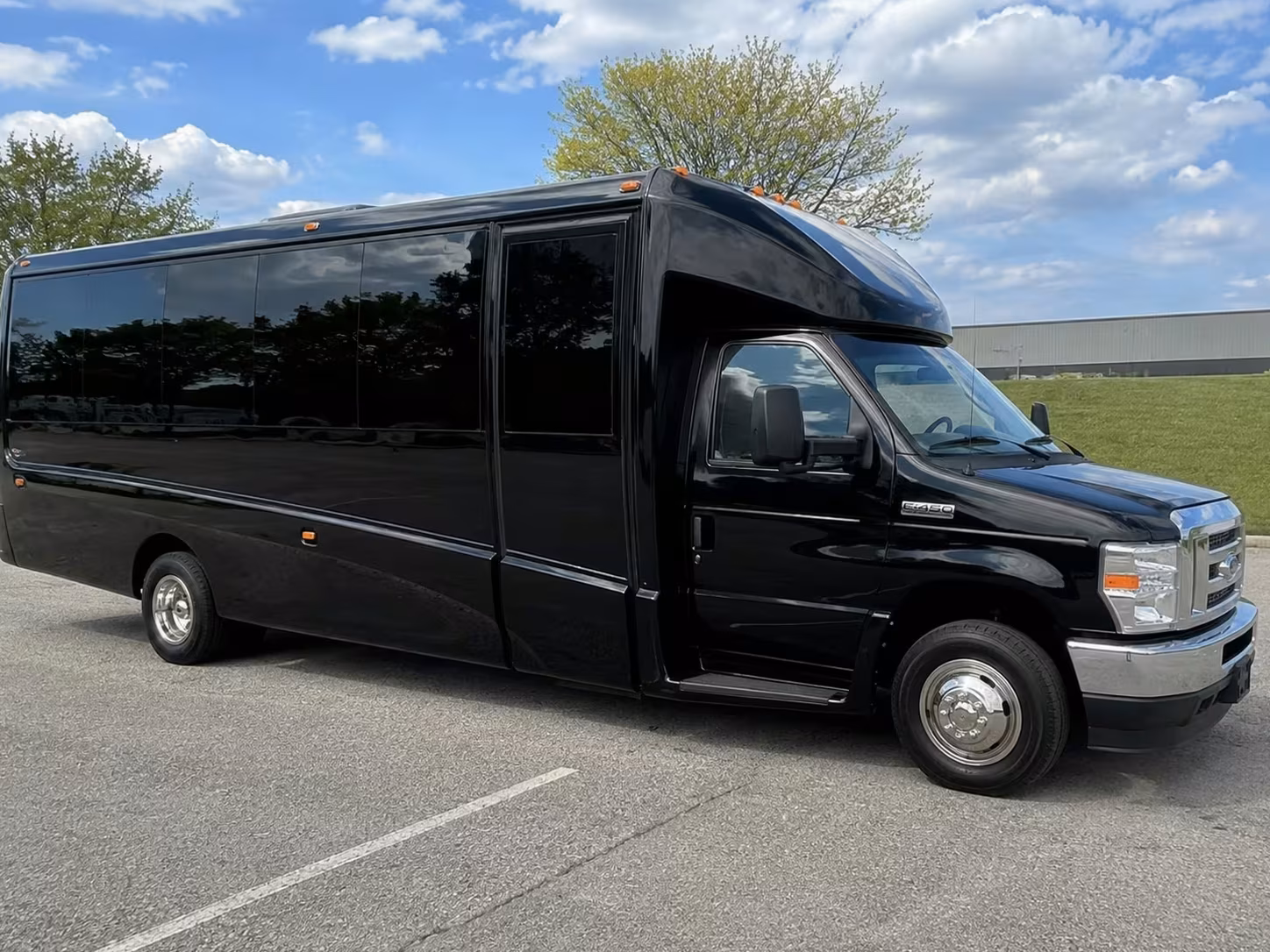 minibus rentals for virginia beach airport and cruise transfers